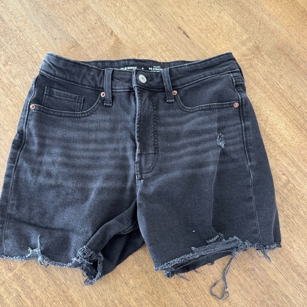 ✨2 for $35 ALL SHORTS!✨ Old Navy High-Waisted OG Shorts 5-inch inseam size 6​ - Picture 5 of 9